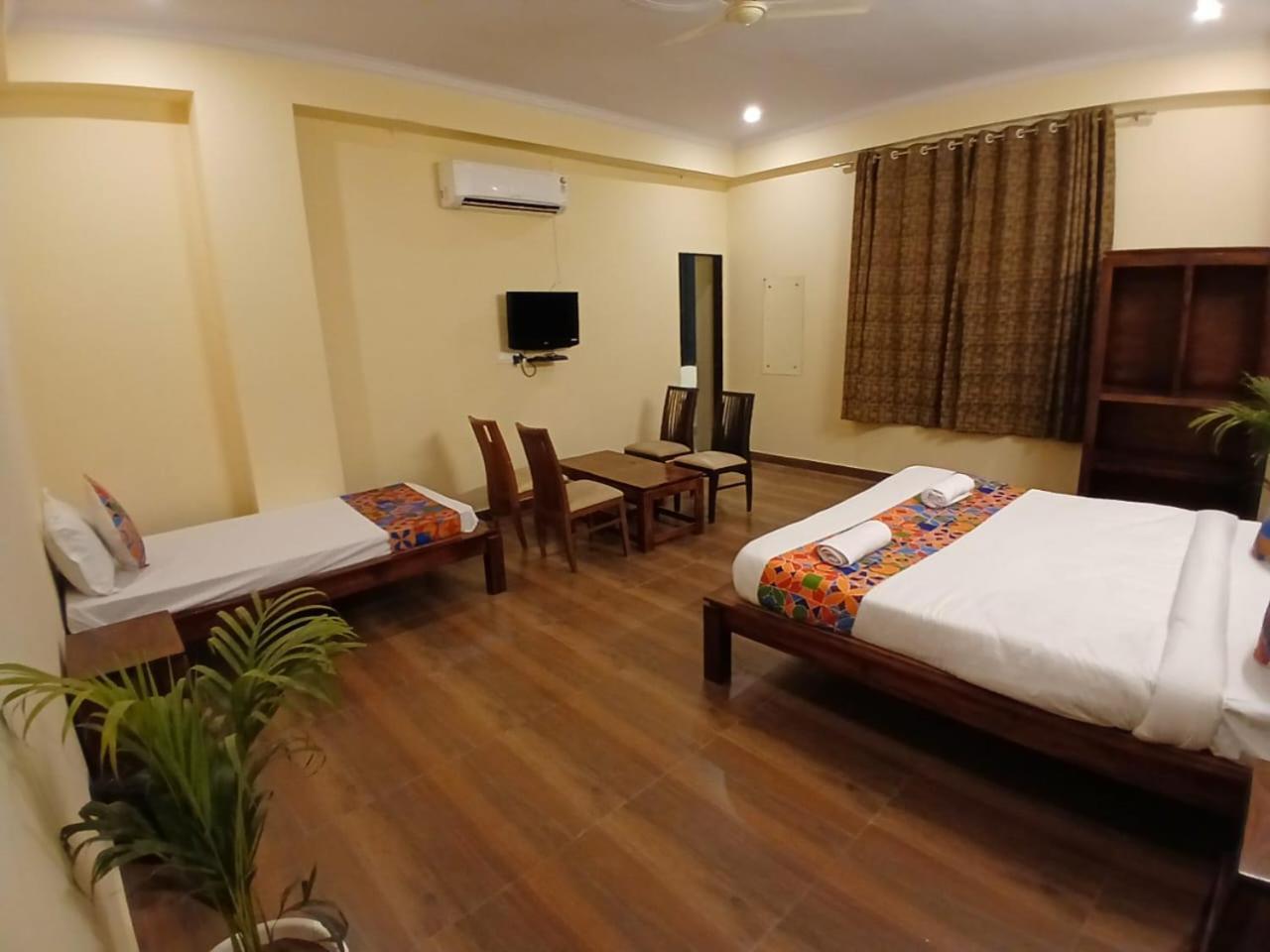 Hotel G M I, Sikar Road Jaipur Exterior photo
